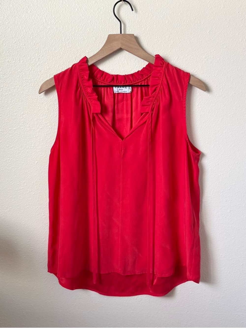 Frame Ruffle V-Neck Sleeveless Top in Red